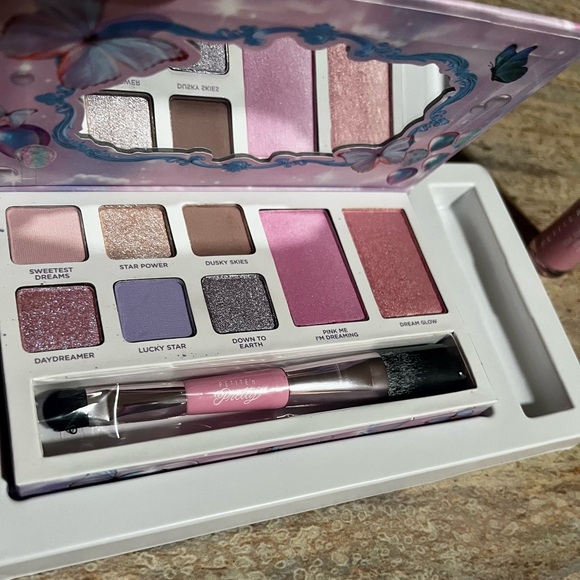 Petite 'n Pretty Dream Land Eye & Cheek Palette & Pink Cloud 10k Shine Lipgloss - Picture 12 of 16